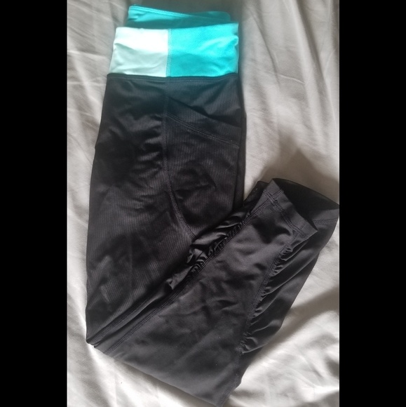 Calvin Klein Crop Leggings - Picture 1 of 2